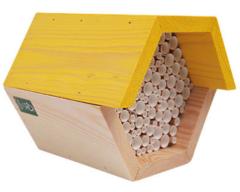 Esschert Design Hexagonal Solitary Bee House w/Paper Straws