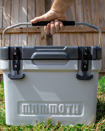 Mammoth Cruiser Cooler, Light & Dark Gray, 17 Quarts